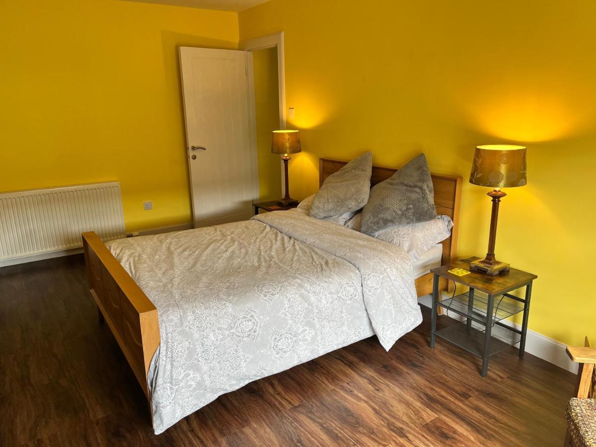 St John'S Town Of Dalry Glentress Apartment 1 Экстерьер фото